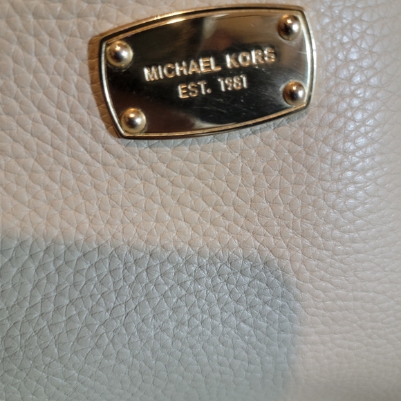 Pre-owned leather Michael Kors two handle beidge/cream satchel - Picture 16 of 16